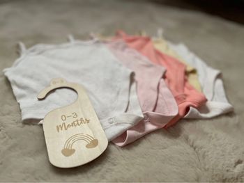 Lot de 5 bodies pastels bébé Primark