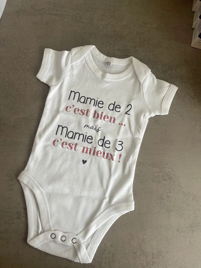 Bodie annonce « Mamie de 2 c’est bien mais mamie de 3 c’est mieux »