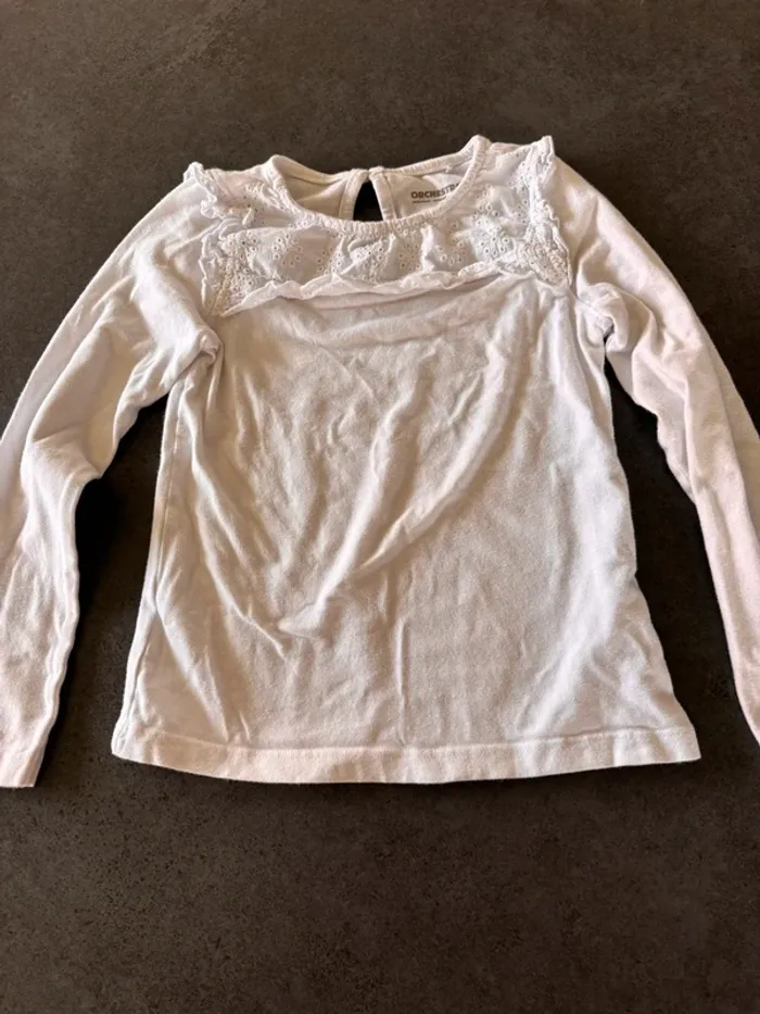 TEE shirt