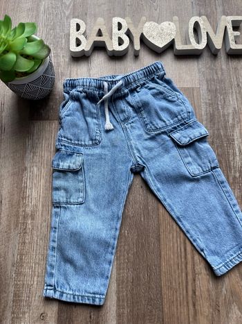 - Jeans Vertbaudet - 18 mois - Très bon état, petite tache 