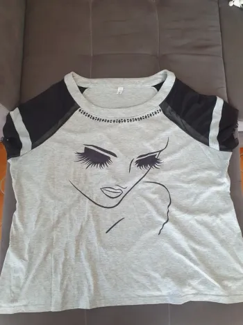 T-shirt visage femme 56