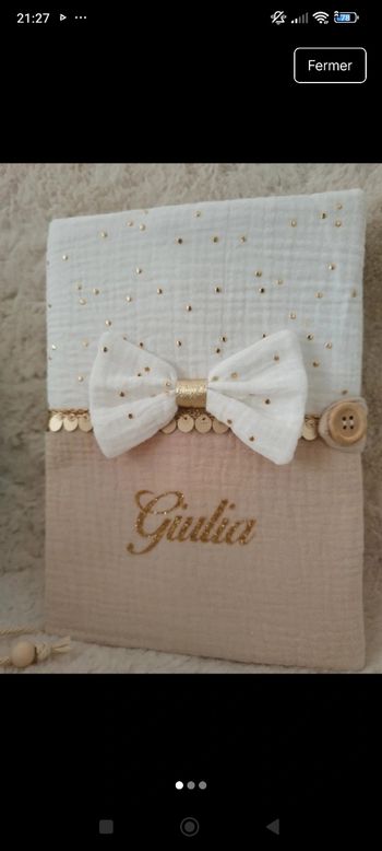 Un protège carnet de santé 22€