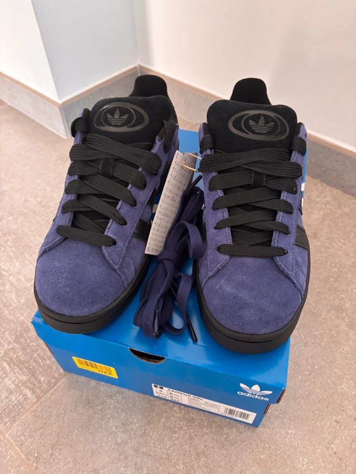 Baskets Adidas Originals Campus neuves Taille 42 2/3 - photo numéro 2