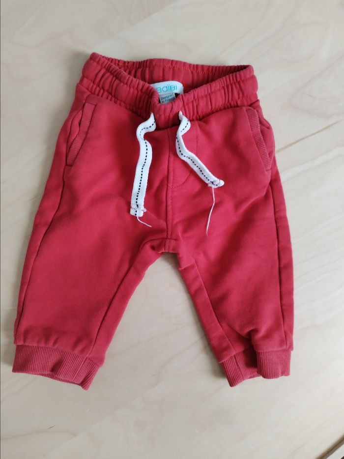 Lot pantalons 6 mois - photo numéro 3