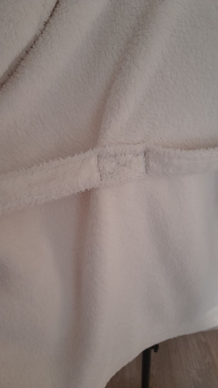 Robe de chambre  à capuche 6 ans - photo numéro 7