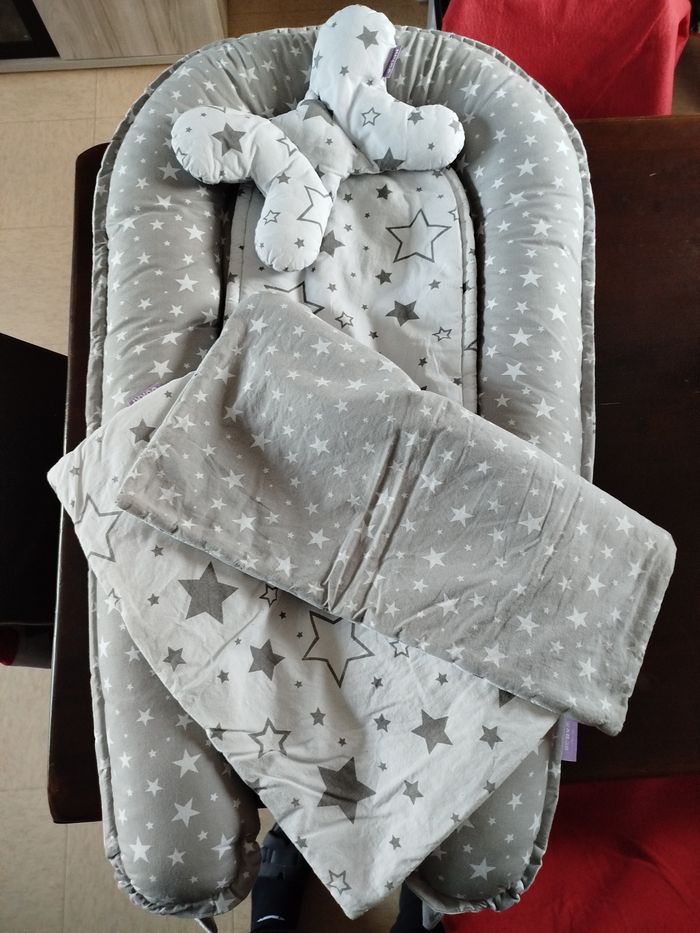 Réducteur de lit, couverture bébé