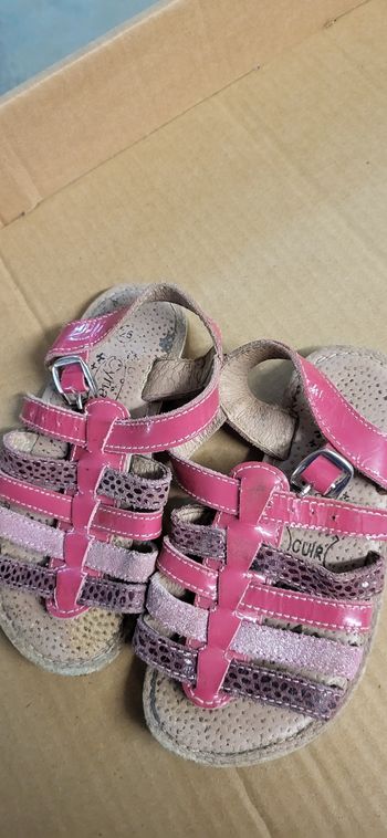 Nu pieds cuir