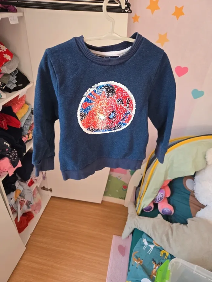 Pull spiderman taille 5 ans - photo numéro 3