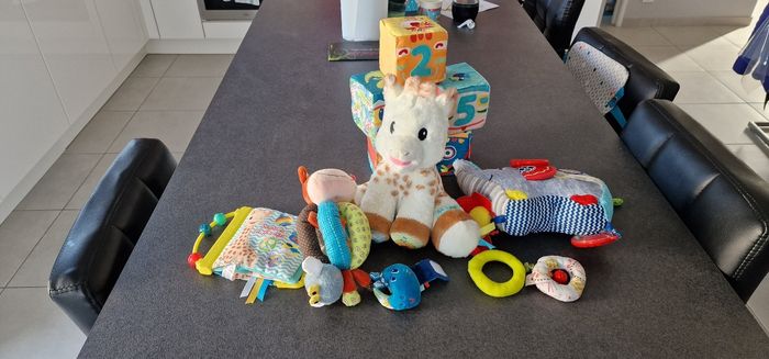 Lot jouets