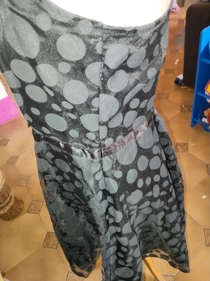 Robe noire de fête - photo numéro 2