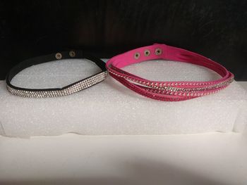 2 colliers ras de cou