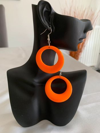 Boucles d’oreilles pendantes rondes oranges fluo années 80