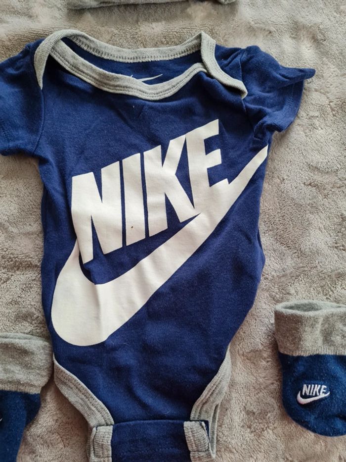 Ensemble Bébé Nike - photo numéro 3