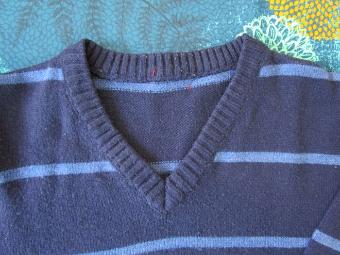 Pull homme sweat col V Taille XL Bleu Marine à rayures (T102) - photo numéro 3