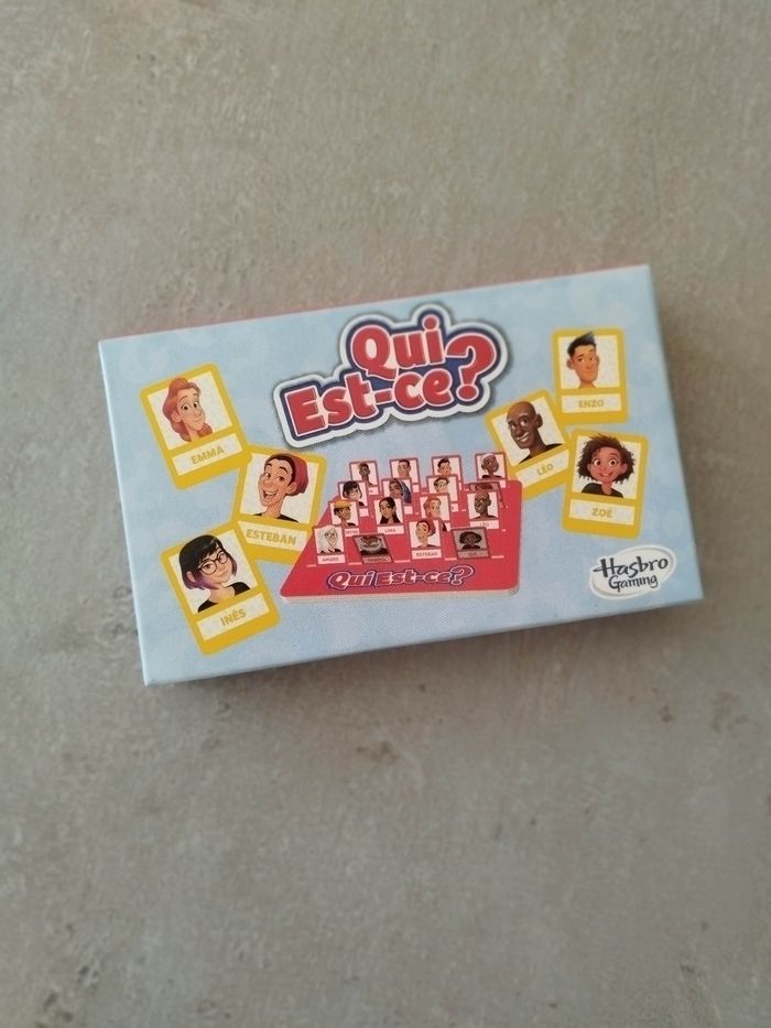 Jeu de société Hasbro "Qui est-ce" - photo numéro 2