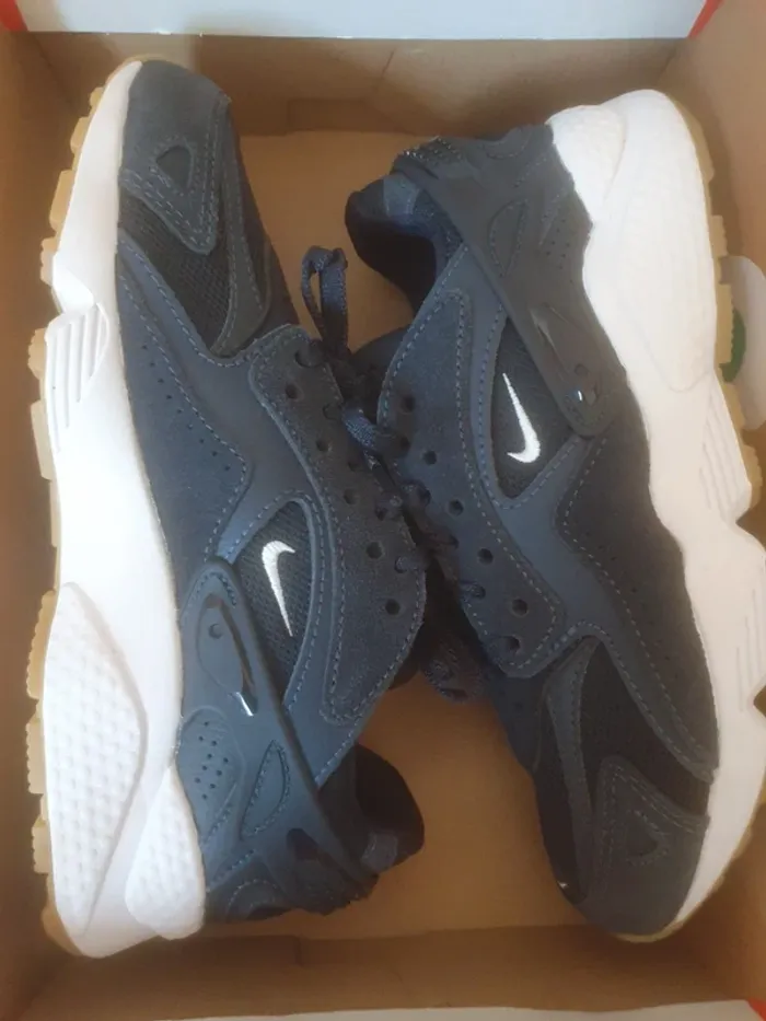 Nike Huarache (36.5) - photo numéro 10