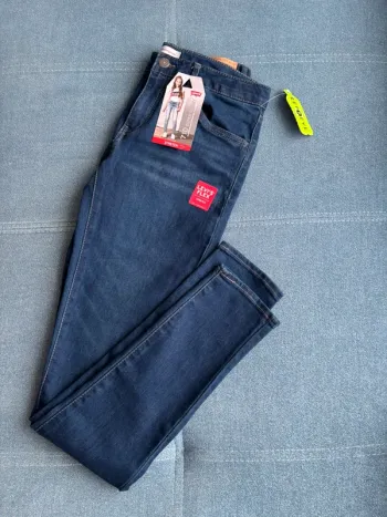 Jean Levi’s stretch fille 16 ans