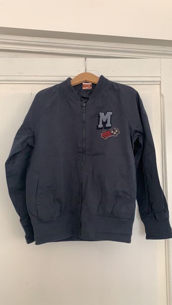 Veste tape-à-l’œil