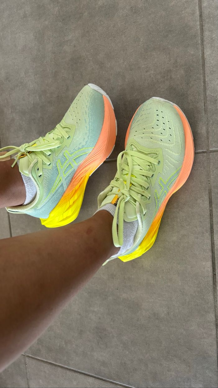 ASICS Novablast 4 Célébration of Sport - photo numéro 5