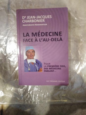 La médecine face à l'au-delà