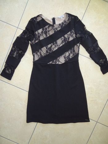 robe noire dentelle