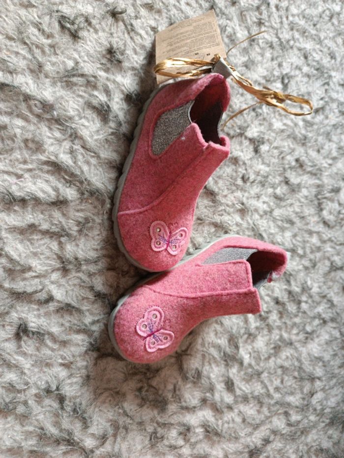 Chaussure taille 23 fille neuve avec étiquette - photo numéro 3