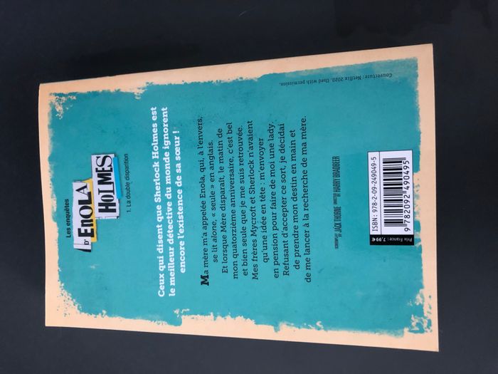 Les enquêtes d'Enola Holmes - photo numéro 2