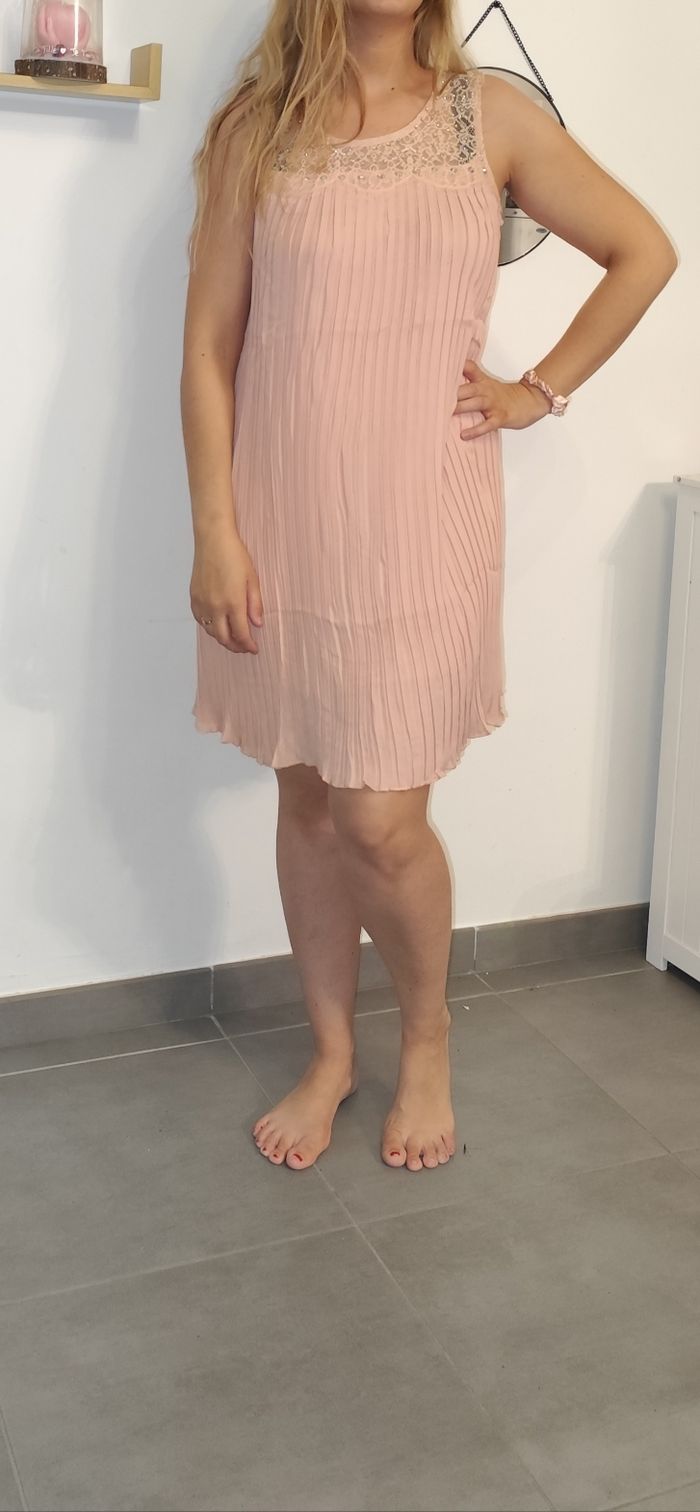 Robe strass dentelle