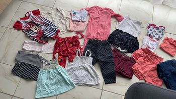 Lot 12 mois fille