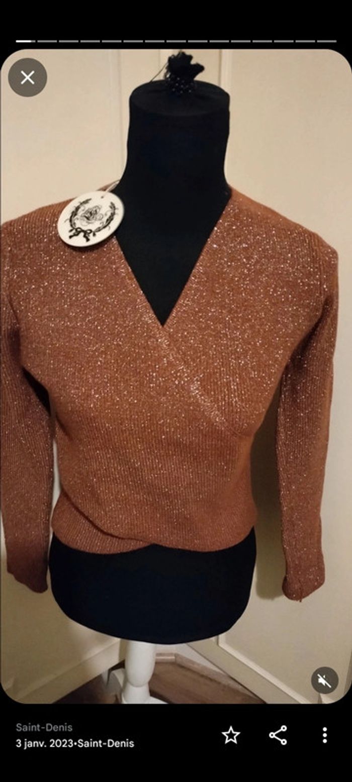 Beau pull cache coeur neuf avec étiquette taille S