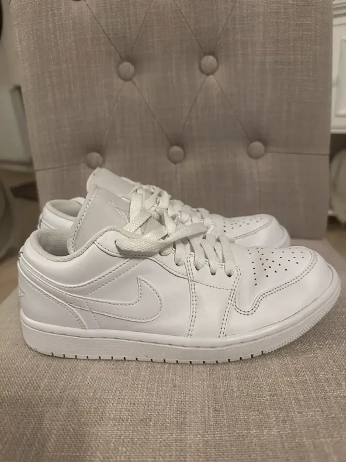 Baskets 👟 Air Jordan Nike pointure 40