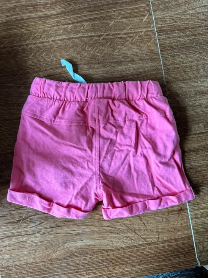 Short fille - photo numéro 3