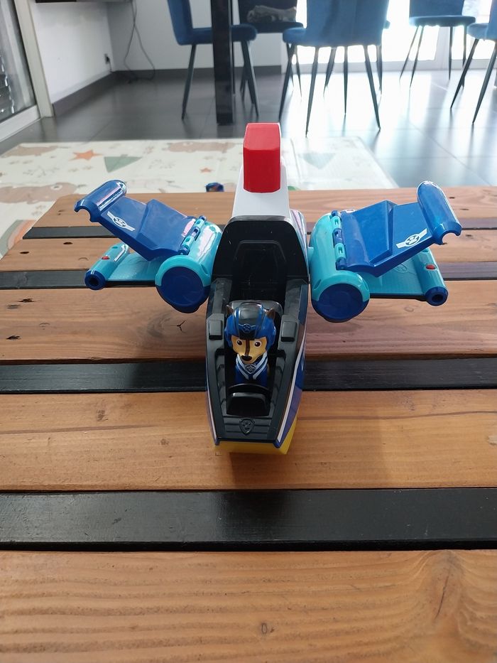 Avion chase pat patrouille lumineux