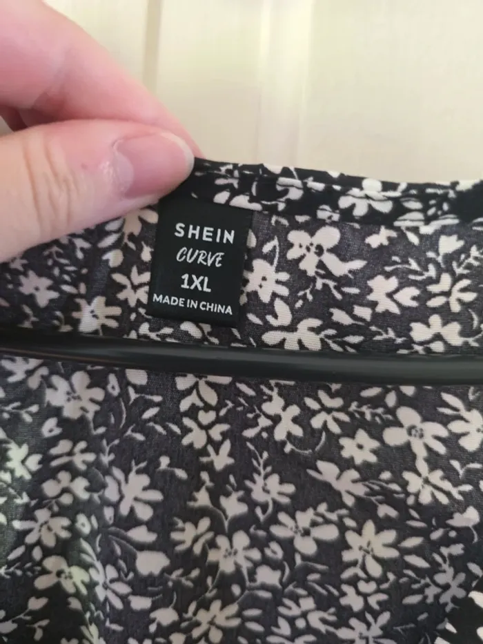 🌼 Robe fleurie Shein – taille XL – neuve - photo numéro 3
