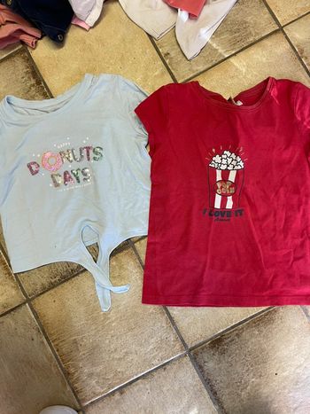 2 t-shirt 3-4 ans