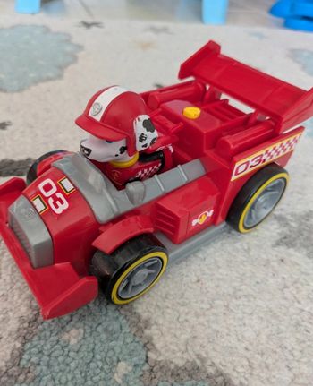 Véhicule pat patrouille marcus voiture de course