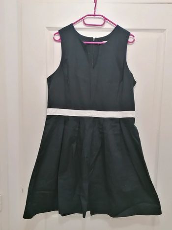 Robe noire neuve juste lavée taille 42