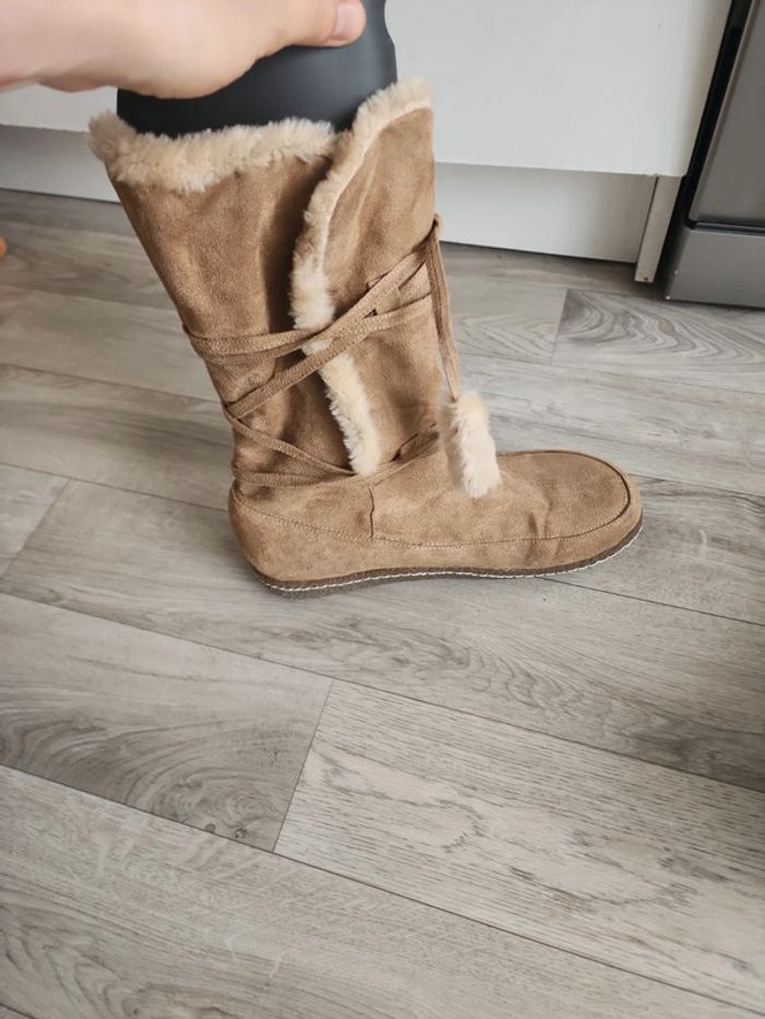 Bottes daim beige fourrées T39 - photo numéro 9