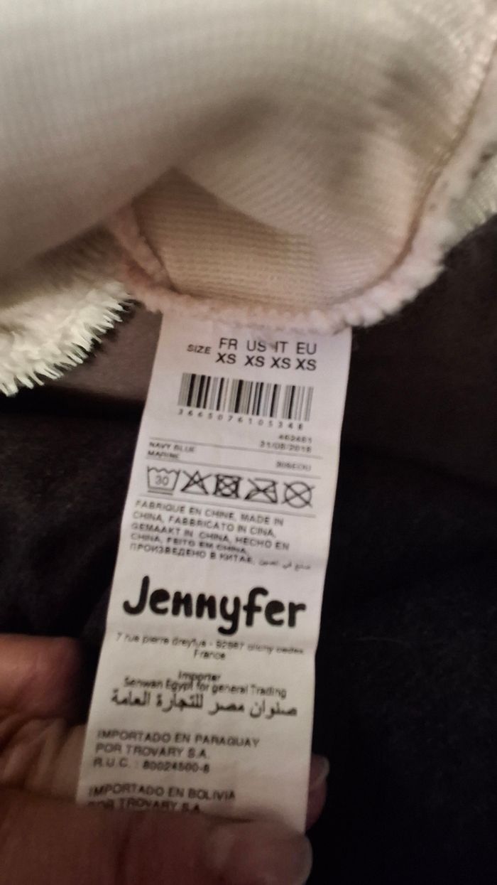 Pull XS Jennyfer - photo numéro 4