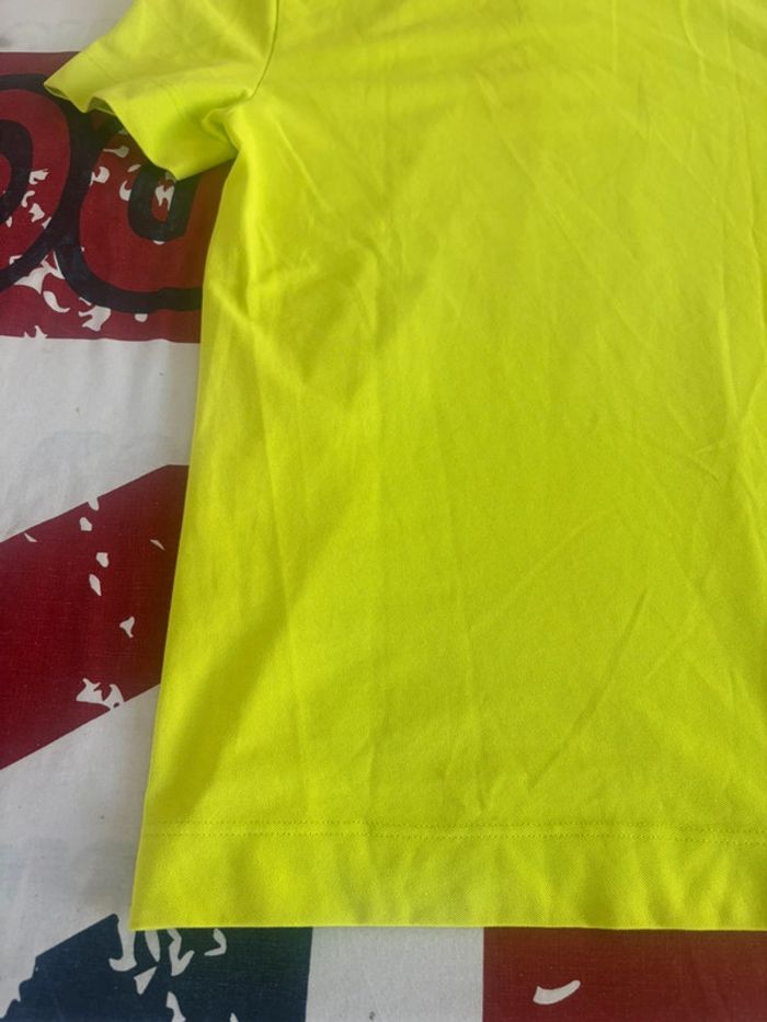 Polo Lacoste taille S vert fluo logo ton sur ton - photo numéro 17