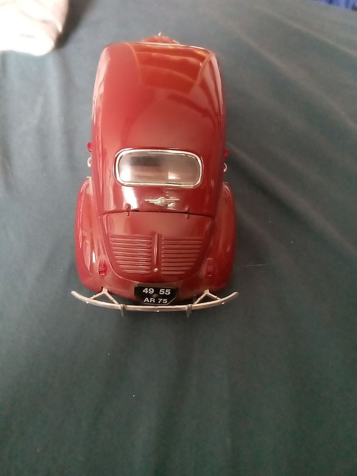 Renault 4CV a l'échelle 1/17 - photo numéro 4