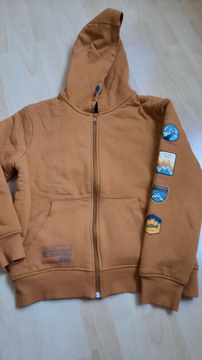 Sweat-shirt zippé avec capuche neuf - photo numéro 3