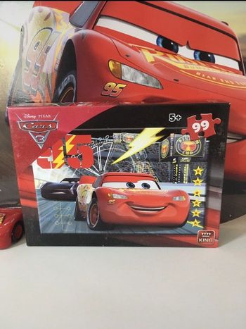 Puzzle Disney Pixar Cars 99 pièces, Team Flash Mc Queen et Jackson Storm, complet (très bon état)