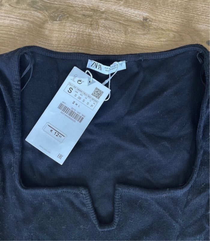 Top court noir Zara taille S - photo numéro 3