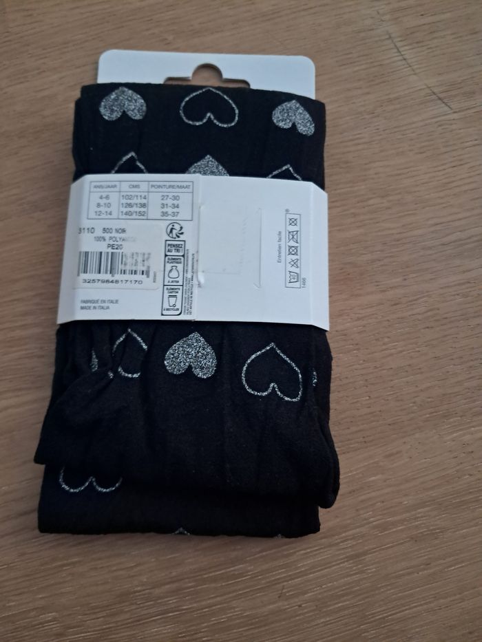 Collants noirs avec motif cœur - photo numéro 2