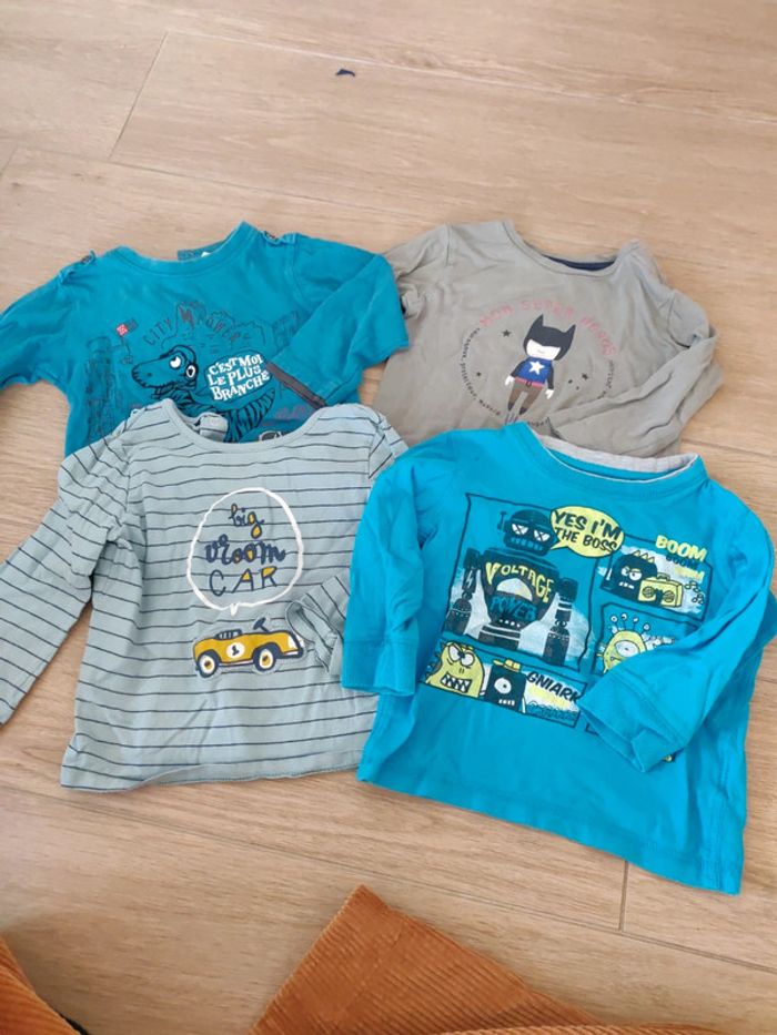 Lot de 4 t-shirts manches longues 24 mois