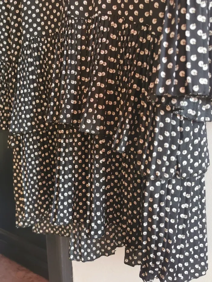 Robes noir à motifs, multi découpes. - photo numéro 6