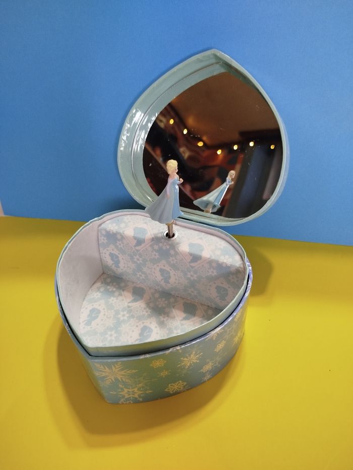 Boite à musique la reine des neiges - photo numéro 2