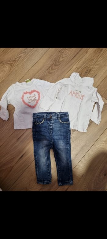 Ensemble : 1 Jean slim fille, 2 t-shirt manche longue, 6 mois marque tape a l'œil