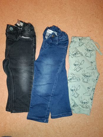 Lot 2 jeans et 4 jogging bebe garçon taille 18 mois